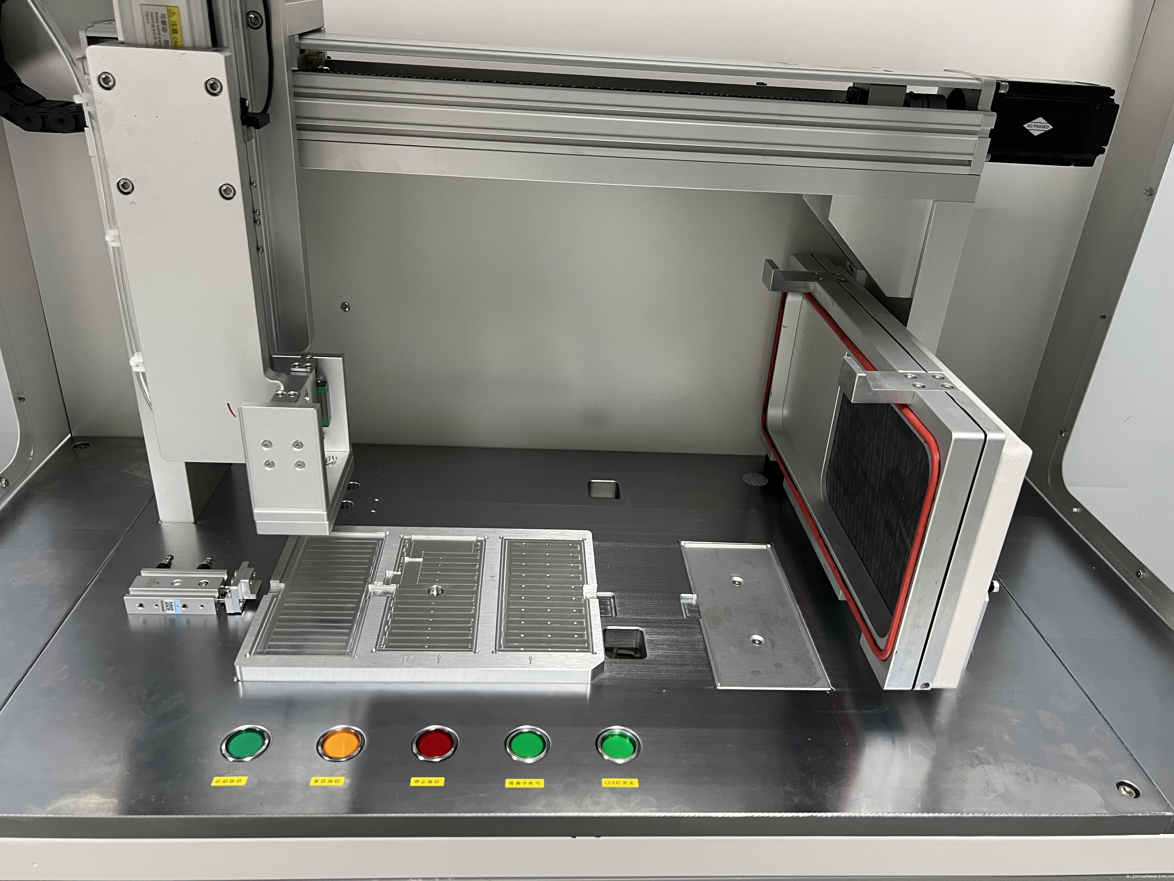 星空游戏官网首页登录入口3D曲面真空贴合机贴合方式讲解？
